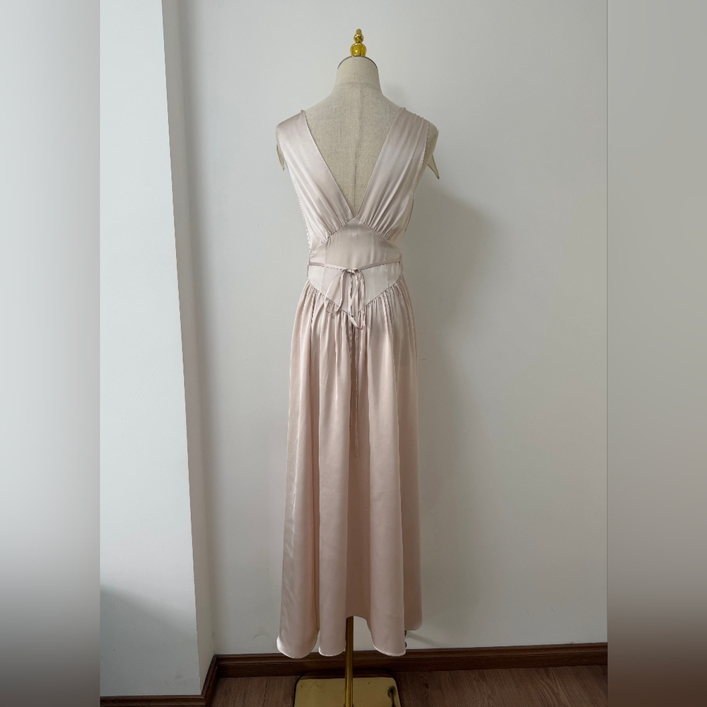 Helsa The Silk Celeste Dress - Picture 10 of 16